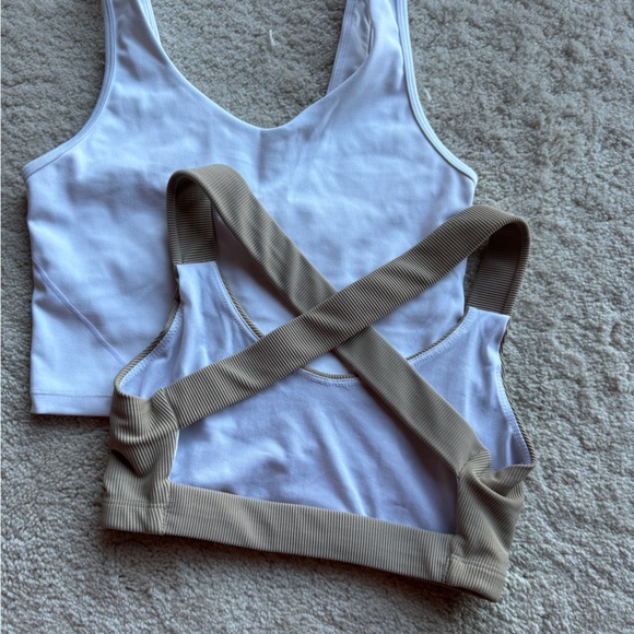 Sports bras - Picture 5 of 6